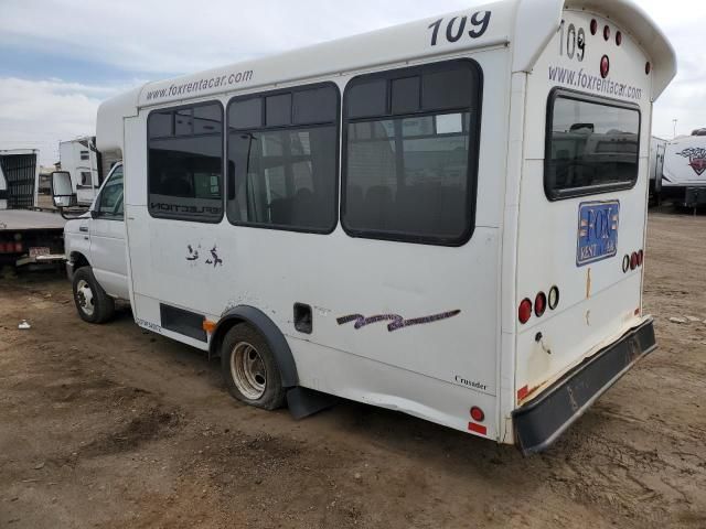 2013 Ford Econoline E350 Super Duty Cutaway Van