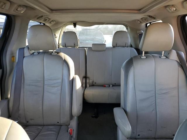 2011 Toyota Sienna XLE