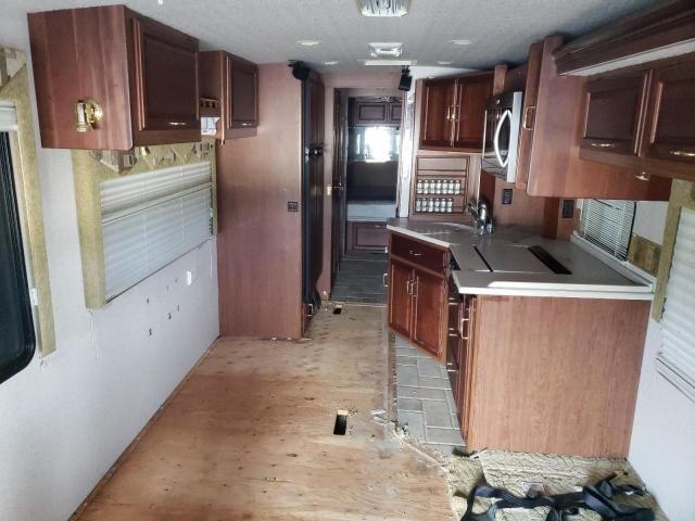 2003 Winnebago 2003 Freightliner Chassis X Line Motor Home