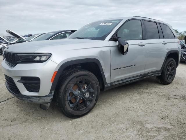 2024 Jeep Grand Cherokee Laredo