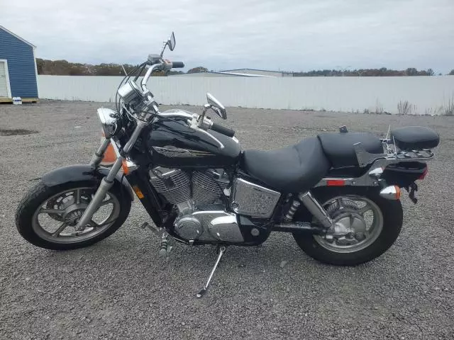 2000 Honda VT1100 C