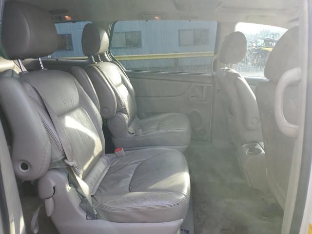 2010 Toyota Sienna XLE