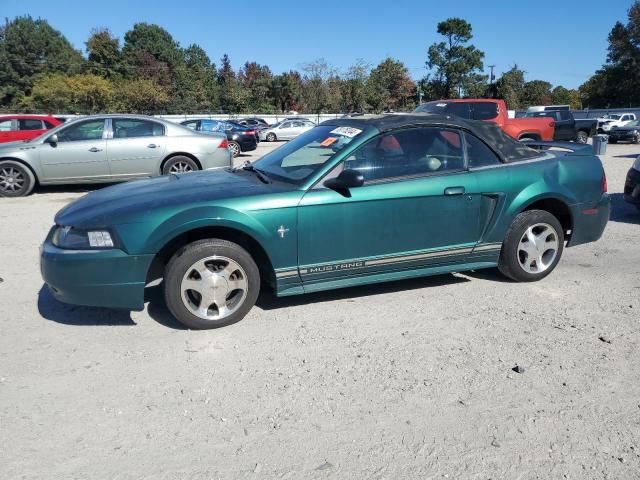 2000 Ford Mustang