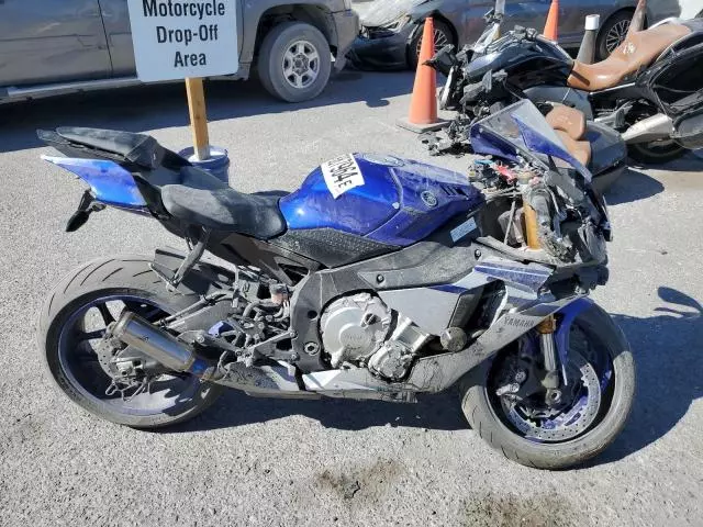 2016 Yamaha YZFR1