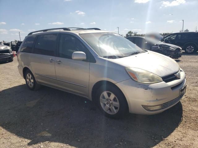 2004 Toyota Sienna XLE