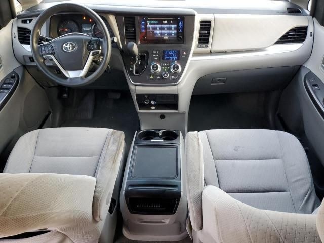 2015 Toyota Sienna LE