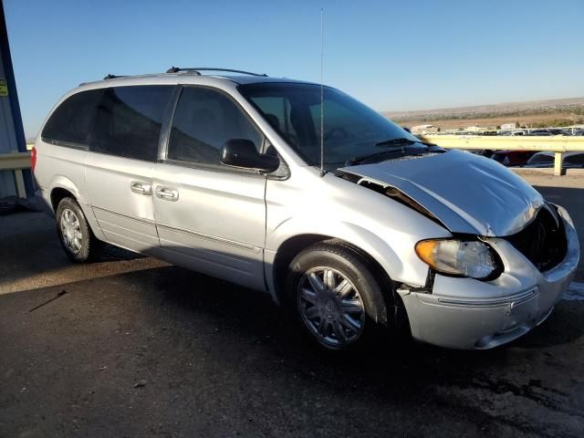 2005 Chrysler Town & Country Limited