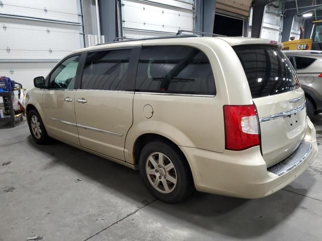 2011 Chrysler Town & Country Touring L