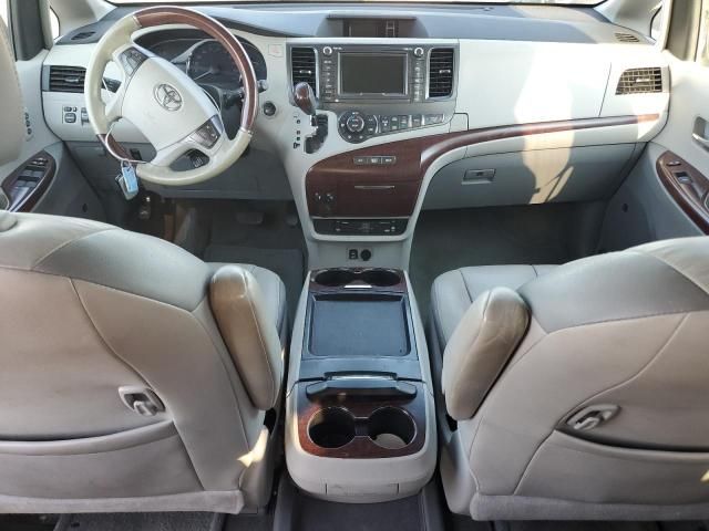 2011 Toyota Sienna XLE