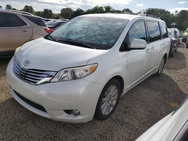 2013 Toyota Sienna XLE