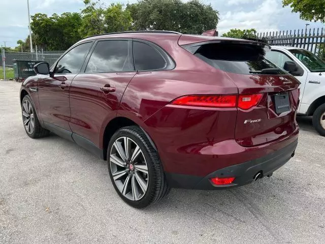 2017 Jaguar F-PACE Prestige