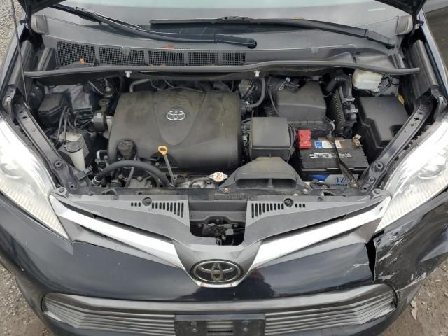 2020 Toyota Sienna XLE