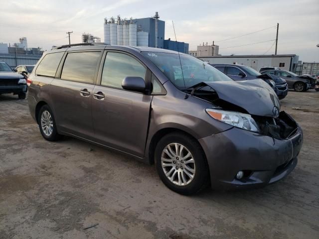 2012 Toyota Sienna XLE