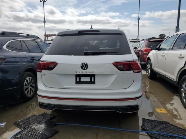 2022 Volkswagen Tiguan SE R-LINE Black