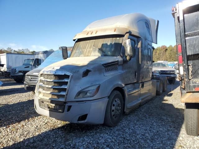 2021 Freightliner Cascadia 126