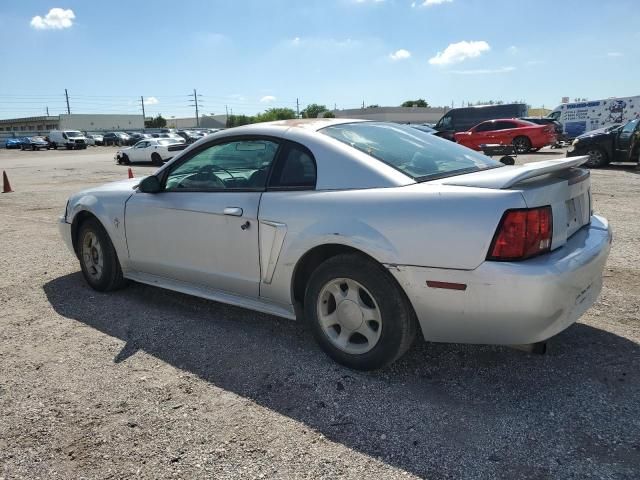 2000 Ford Mustang