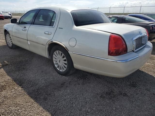 2005 Lincoln Town Car Signature