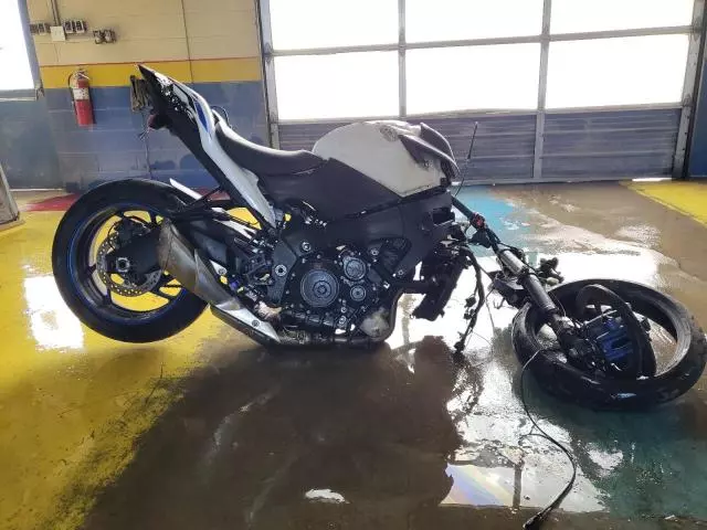 2019 Suzuki GSX-S1000 A