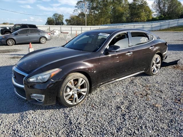 2016 Infiniti Q70 3.7