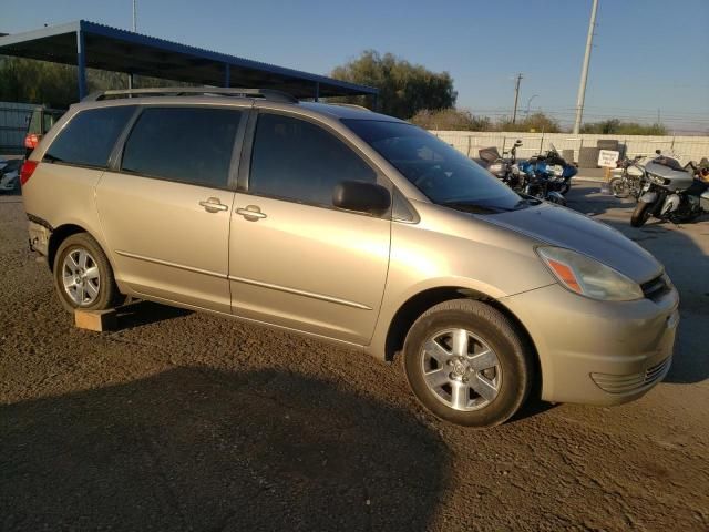 2004 Toyota Sienna CE