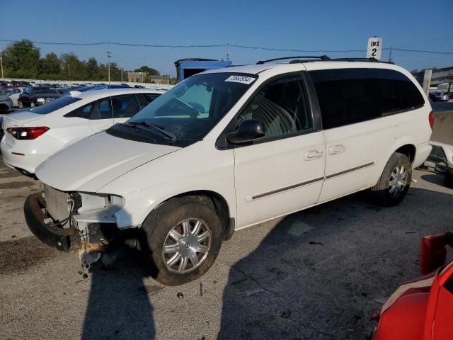 2005 Chrysler Town & Country Touring