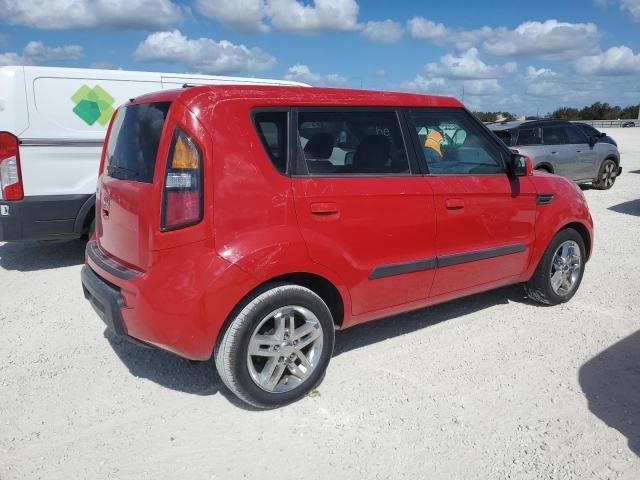 2010 KIA Soul +