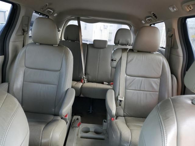 2018 Toyota Sienna XLE