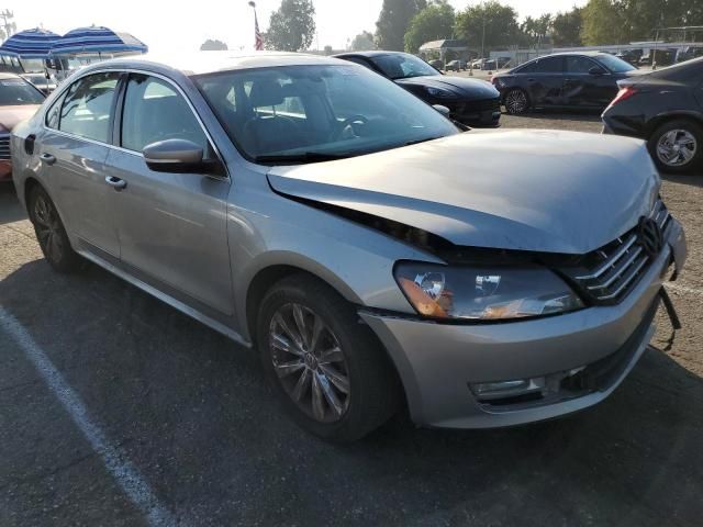 2012 Volkswagen Passat SEL