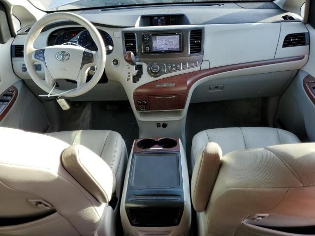 2013 Toyota Sienna XLE