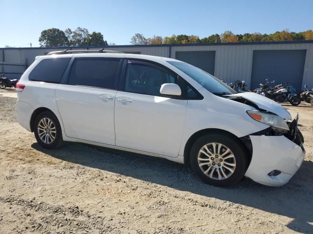 2011 Toyota Sienna XLE