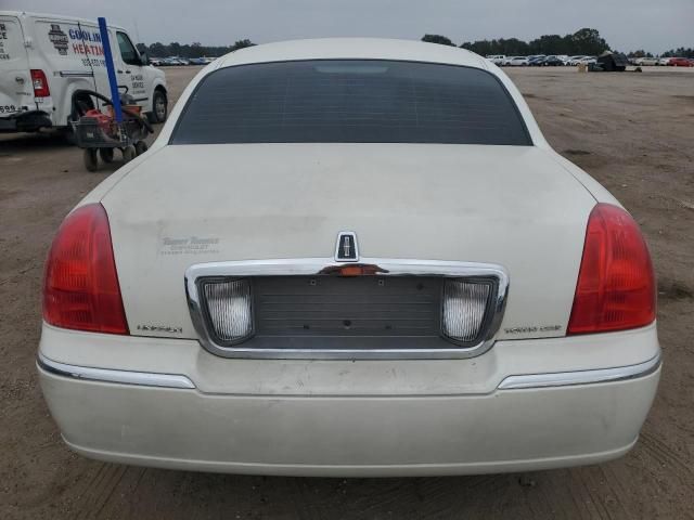 2006 Lincoln Town Car Signature