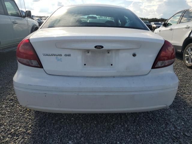 2004 Ford Taurus SE