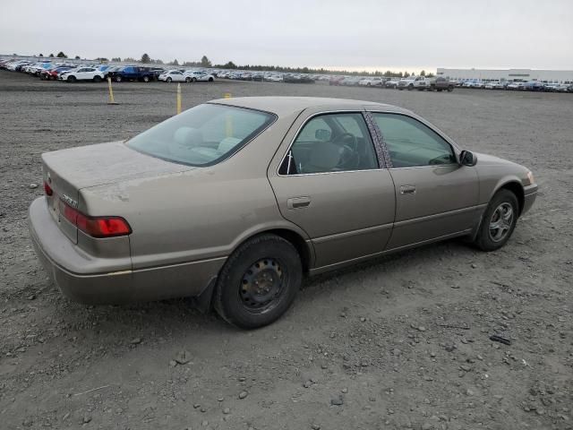 1999 Toyota Camry LE