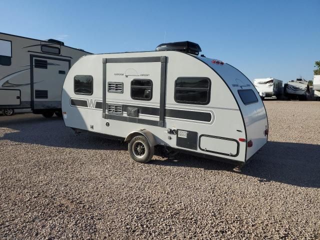 2017 Winnebago Camper