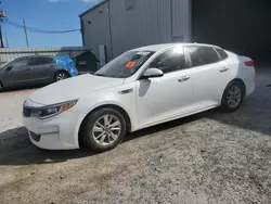 KIA Vehiculos salvage en venta: 2016 KIA Optima LX