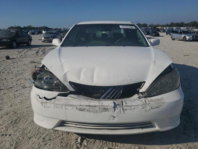 2005 Toyota Camry LE