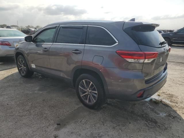 2019 Toyota Highlander SE