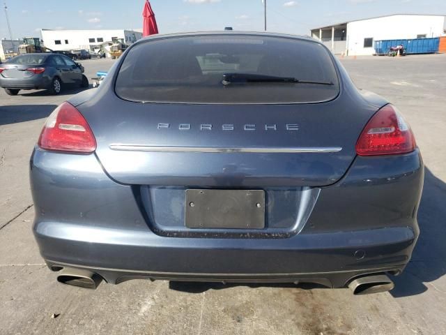 2012 Porsche Panamera 2