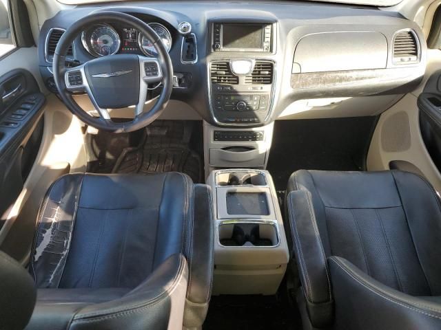 2011 Chrysler Town & Country Touring L