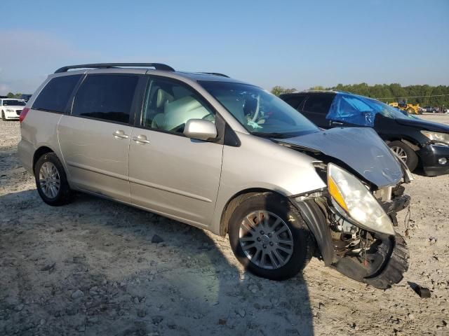 2010 Toyota Sienna XLE