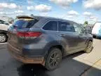 2017 Toyota Highlander SE