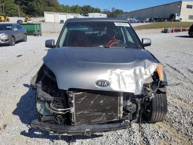 2010 KIA Soul +