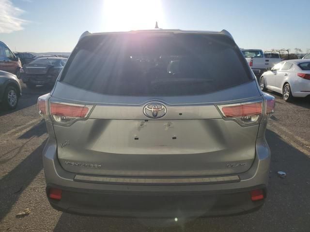 2016 Toyota Highlander LE