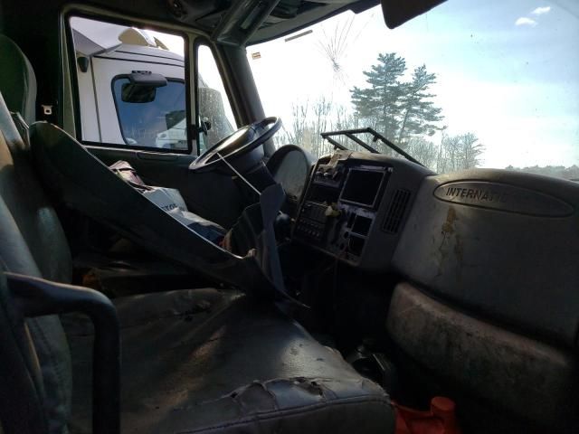 2003 International 4000 4300