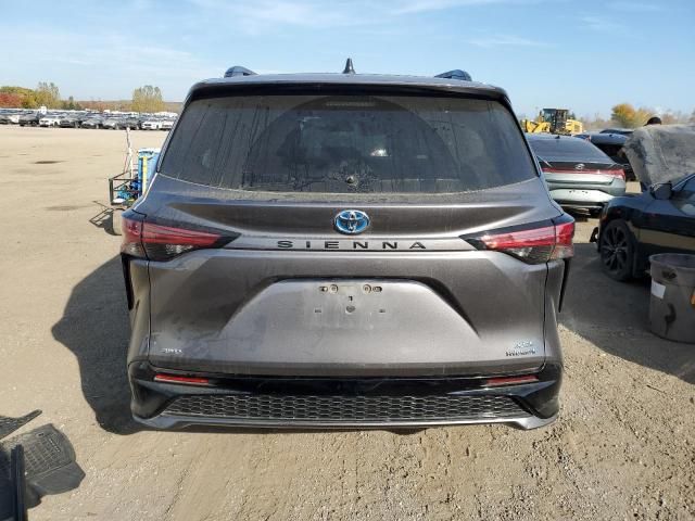 2021 Toyota Sienna LE