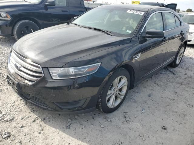 2016 Ford Taurus SE