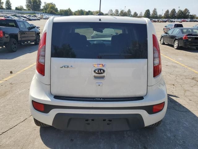 2013 KIA Soul +