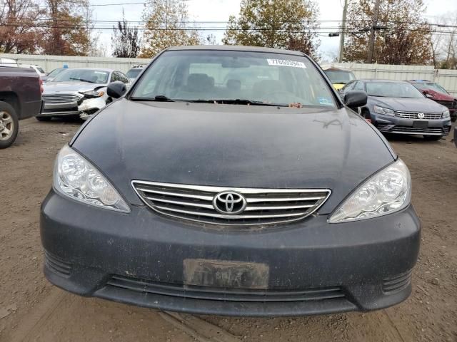 2005 Toyota Camry LE