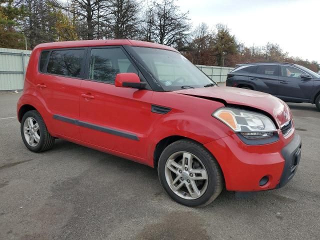 2011 KIA Soul +