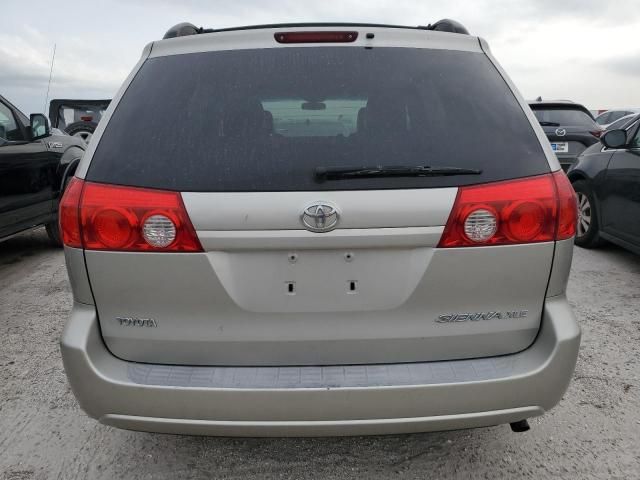 2006 Toyota Sienna XLE